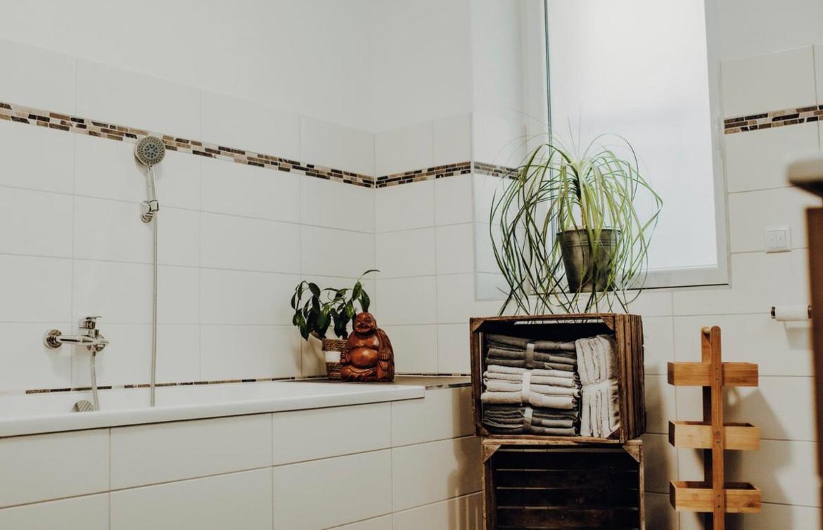 Mayen, Baeckerstr, Privatzimmer Nr1, Innenstadt, Naehe Nuerburgring & Burg Eltz, Gemeinschaftsbad エクステリア 写真